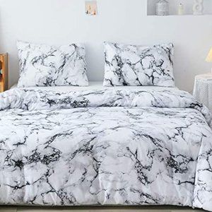 Double Sided Marble Queen Comforter w Pillow Cases
